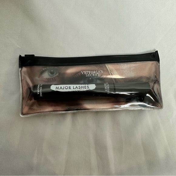 Nwt Victoria’s Secret Major Lashes - Full Volume Mascara - Beyond Black - Picture 2 of 3